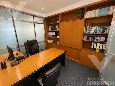 Oficina 4 ambientes con 2 baños