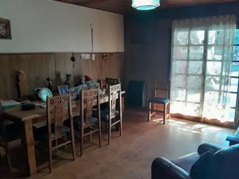 Casa 6 ambientes con 3 baños