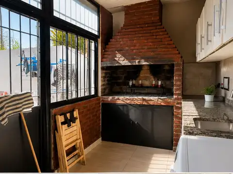 VENTA CASA 2 DORMI Y COCHERA PRADO ESPAÑOL SN