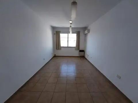 Calle 50 entre 17 y 18 1100, Piso 3