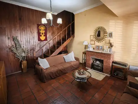 CASA 4 AMBIENTES VENTA TEMPERLEY PILETA PARQUE
