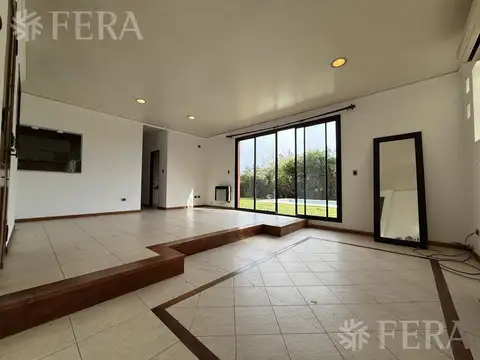 Casa en Venta con 1 cochera