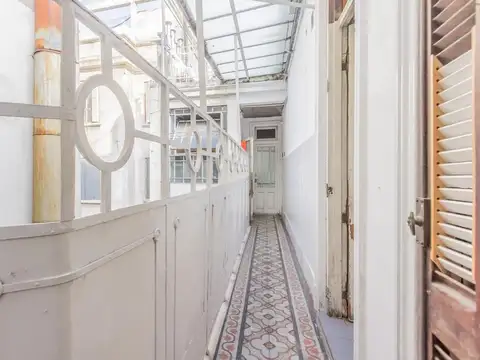 Depto Tipo Casa en Venta 100 años