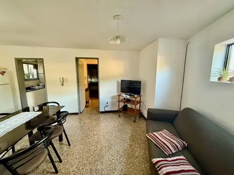 Vicente Fidel López 200