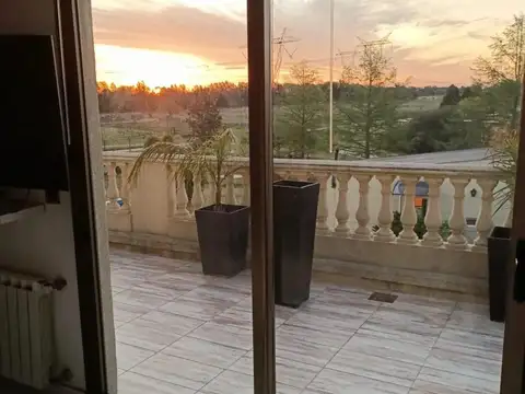 Casa 6 ambientes con 6 baños