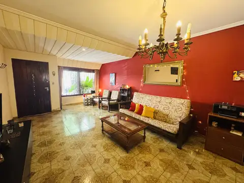 Depto Tipo Casa en Venta de 4 ambientes