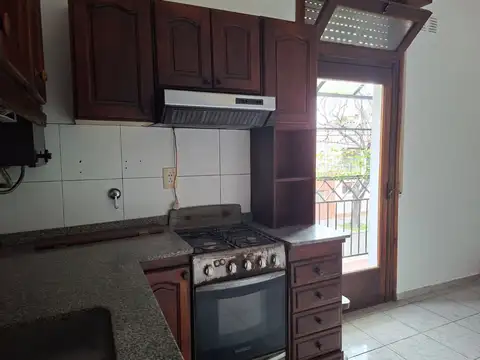 Depto Tipo Casa 3 ambientes con 1 baño