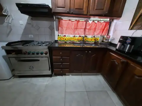 CASA A LA VENTA 4 DORMITORIOS