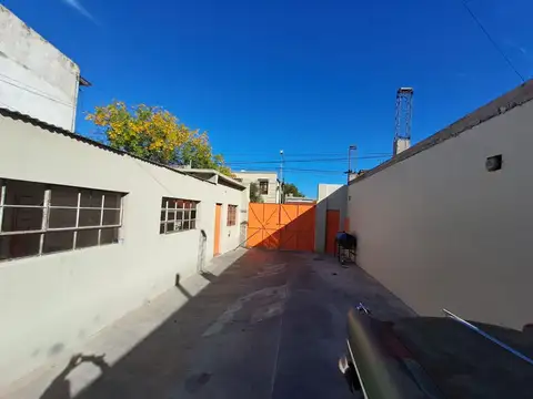 Galpon en Venta 44  mts Fondo