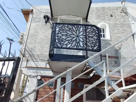 Depto Tipo Casa en Alquiler de 2 ambientes