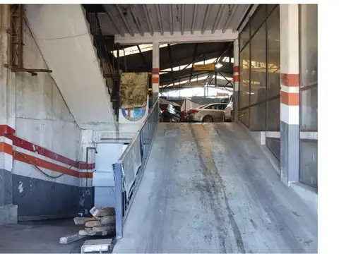 Venta – Taller Mecánico + Lote Lindero sobre Colec