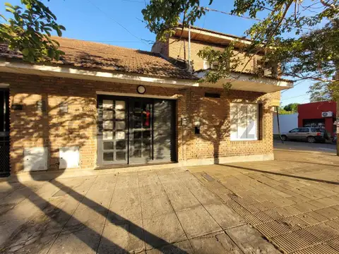 Ph tipo Loft de 1 Dormitorio con Patio en Venta en Berisso