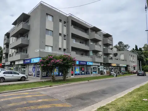 LOCAL MUY BUENA UBICACION