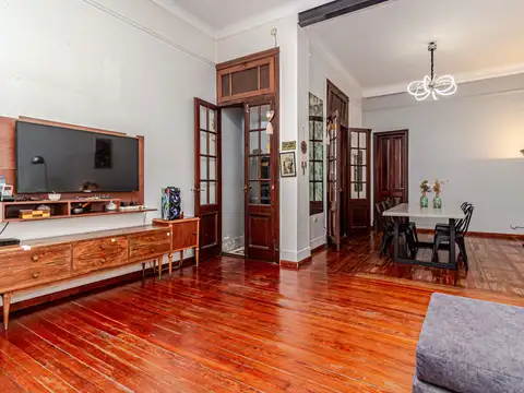 Depto Tipo Casa en Venta de 5 ambientes
