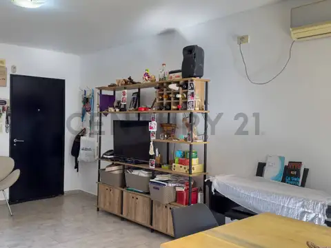 DÚPLEX EN 143 ENTRE 50 Y 52