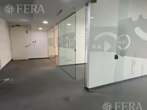 Oficina 6 ambientes con 2 baños
