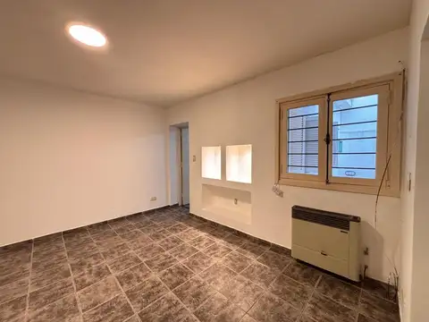 Depto Tipo Casa en Alquiler 45 años
