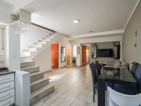 PH en Venta - 4 ambientes - Mataderos