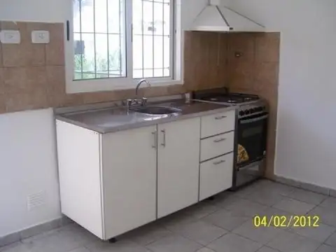 Casa en Alquiler con 1 cochera