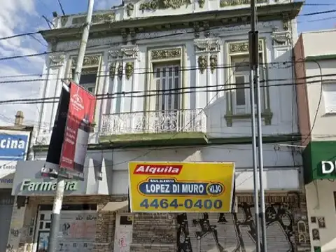 Alquiler local en excelente ubicación, a 4 cuadras de la estación de Ramos Mejía