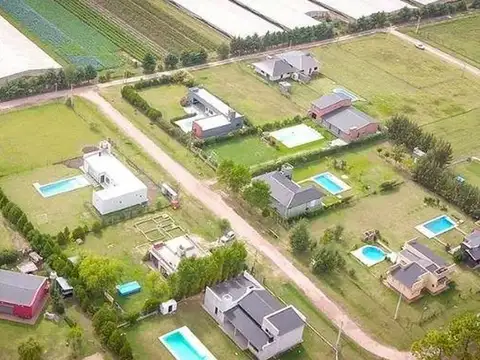 Terreno en venta - 960 mts2 - Los Hornos