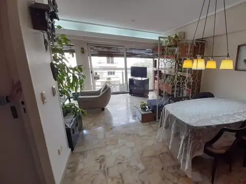 de Alvear, M. T. 1800, Piso 7