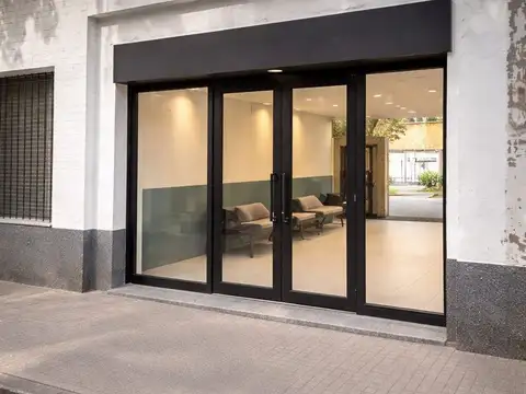 VENTA LOCAL MAS GALPÓN CIUDADELA