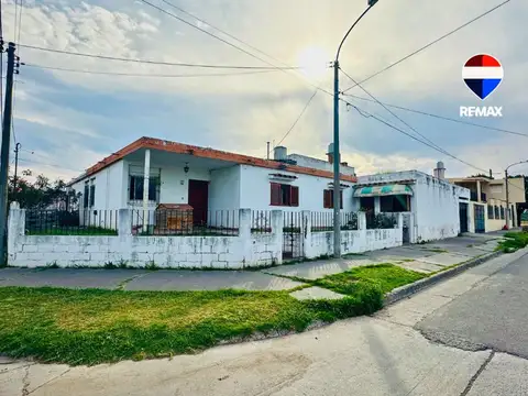 CASA ESQUINA VENTA ZONA SUR IDEAL PARA INVERSION