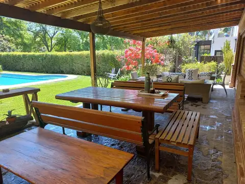 Casa 5 ambientes con 5 baños