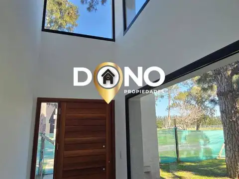 Casa en Venta en Berazategui, USD 480.000