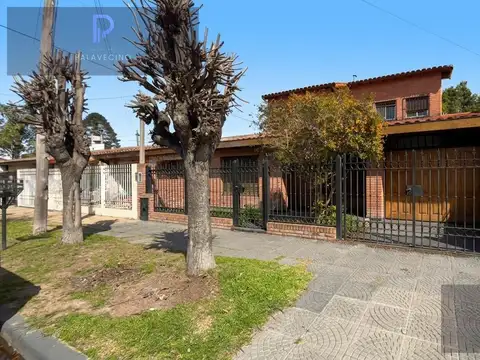 Casa en Venta Los Polvorines 5 Ambientes con Pileta