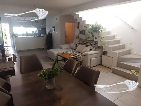Depto Tipo Casa en Venta 5 años