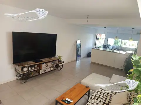 Depto Tipo Casa en Venta con 1 cocheras