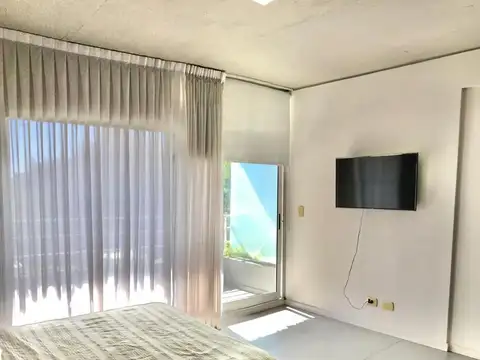 Roosevelt 1900, Piso 4