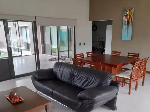 Casa en Venta en Chacras de Coria, USD 290.000