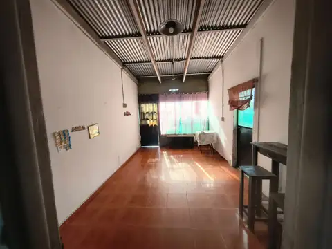 VENTA CASA 5 AMB PTE DERQUI LOCAL DEPENDENCIA