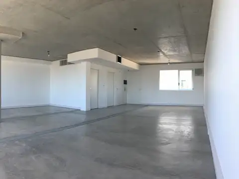 Oficina en Alquiler con 1 cochera