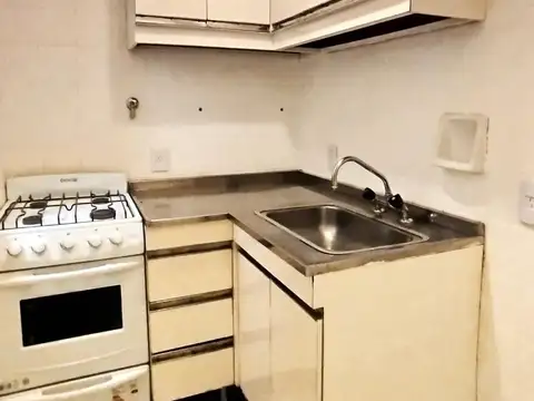 Castex-San Martìn de Tours: 2 ambientes luz y sol Apto Profesional