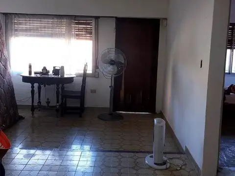 Cerrito e/ Mauriño y Valle
