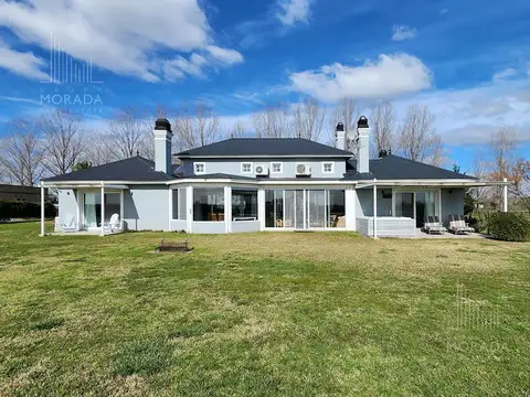 VENTA Casa 7 ambientes en El Malacate