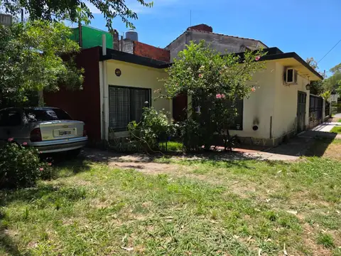 Casa en Venta en Ciudad Jardin de 2 Ambientes + Garage + Patio - Lote Propio F: 10812