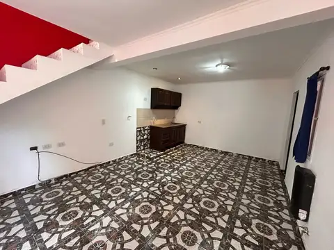 Depto Tipo Casa en Alquiler de 3 ambientes