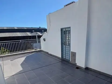 Departamento en Monte Castro