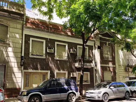 Mendoza y Bv.Oroño - Casa de 3 Dormitorios.