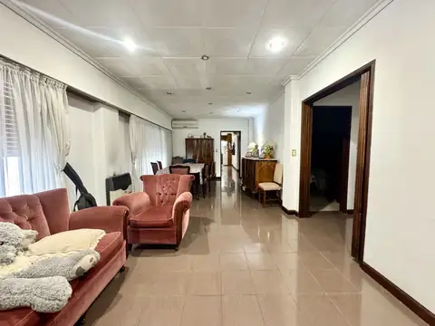 Casa 3 ambientes con 2 baños