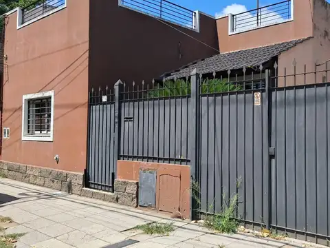 Oportunidad PH 3 amb. con lavadero, patio, terraza y garage en Villa Libertad