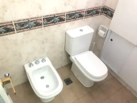 V.Urquiza. Giribone y Triunvirato PH 3 ambientes. Subte.