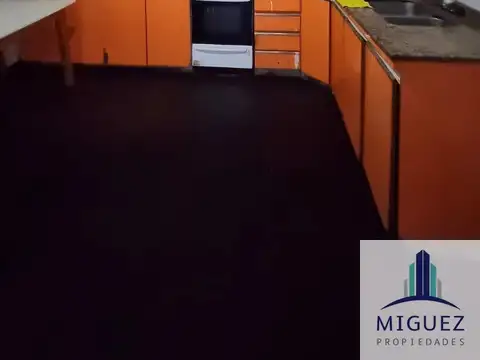 Galpón en alquiler de 192m2 ubicado en Villa Domínico