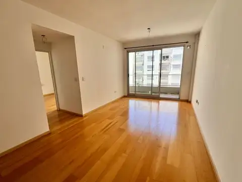 Paraguay 3900, Piso 7