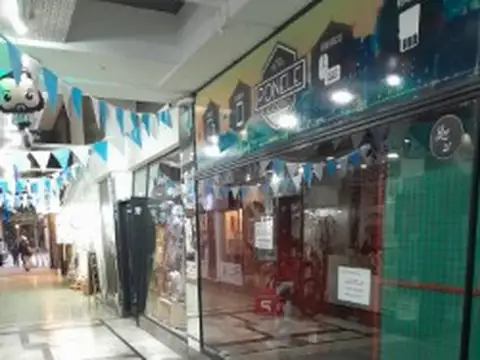 excelente local en lo mejor de Flores